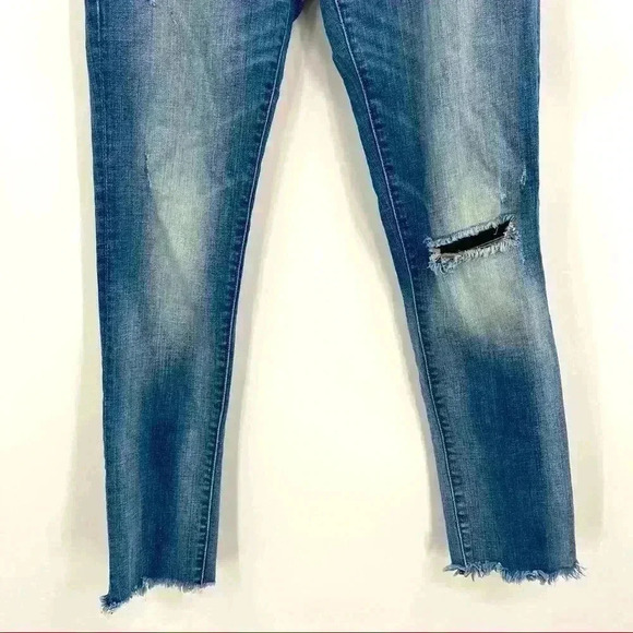 Zara Z1975 Women's Blue Denim Mid Rise Raw Hem‎ Distressed Jeans Size 6 - Picture 5 of 10